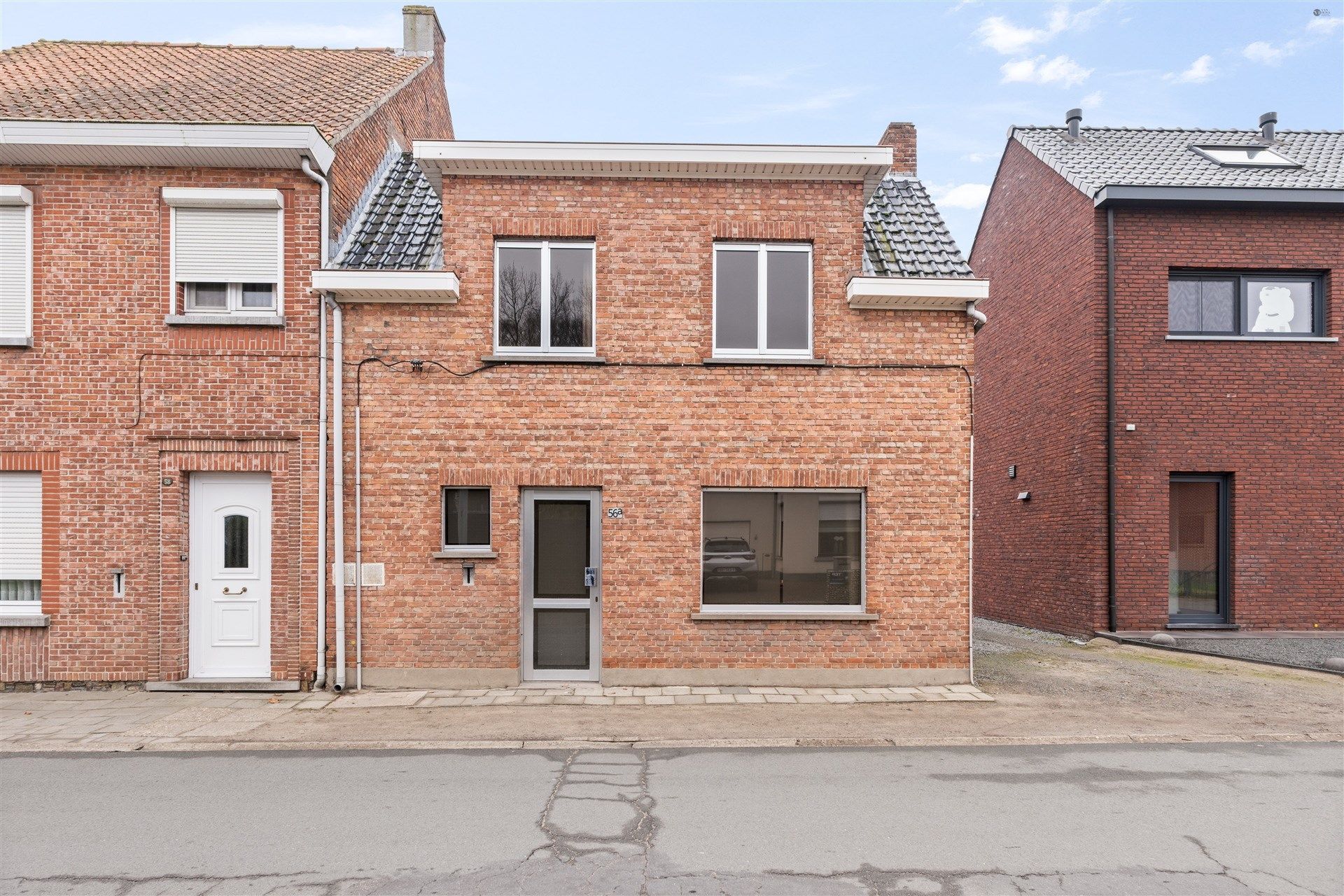 Te renoveren knusse HOB met overweg foto 3