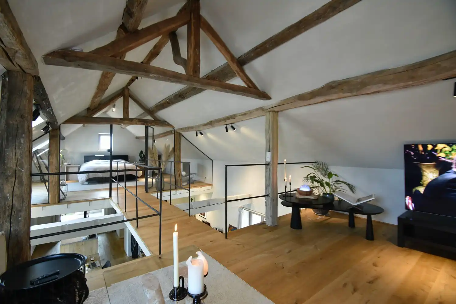 Unieke designloft op een gunstige locatie te Lanaken-Gellik foto {{pictureIndex}}