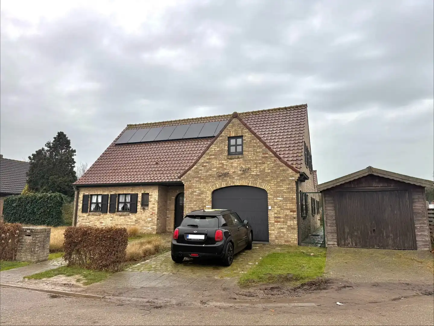 Nieuwpoort - Villa te koop in toffe wijk foto {{pictureIndex}}