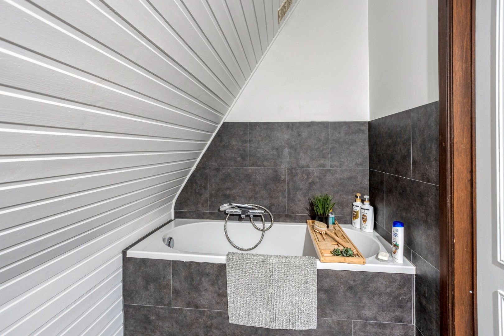 Rustig gelegen open bebouwing met 5 slaapkamers, 3 badkamers, dubbele garage en zonnige tuin in Tervuren – EPC 201 kWh/m² – bewoonbare oppervlakte 339 m² foto 29
