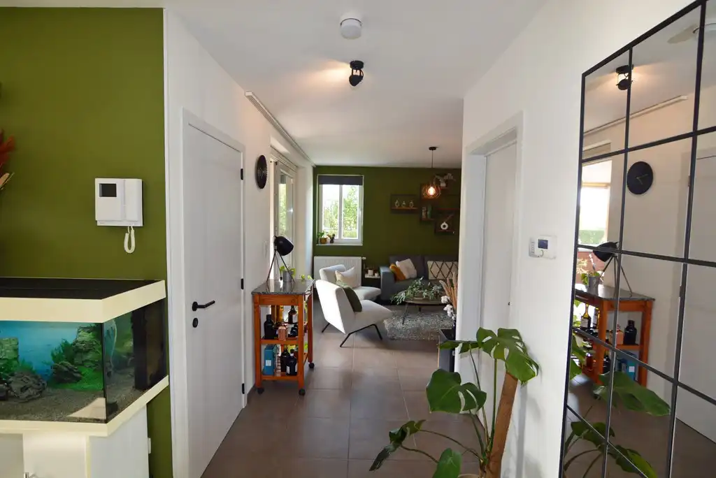Energiezuinig duplex-appartement met 2 slpk, terras en carport met berging. foto 11