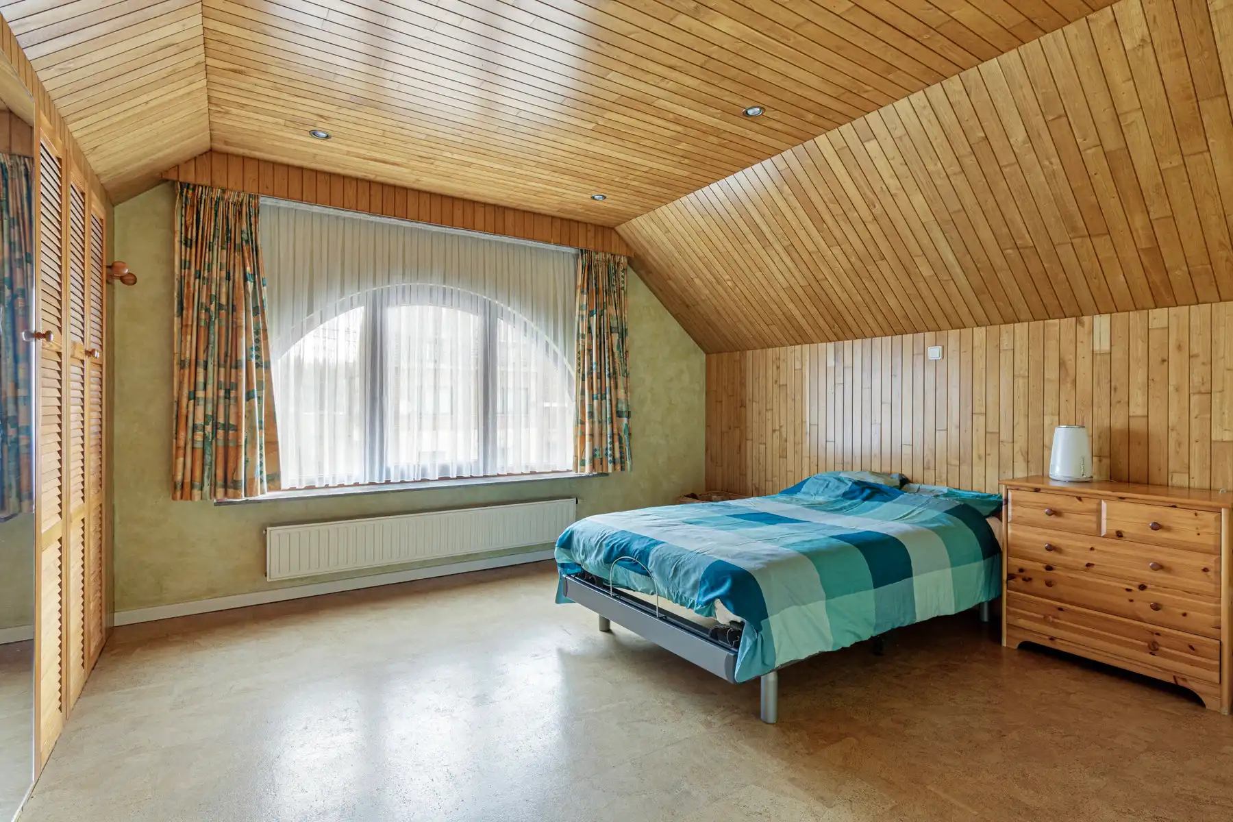 Ruime villa met LOODS! foto 8