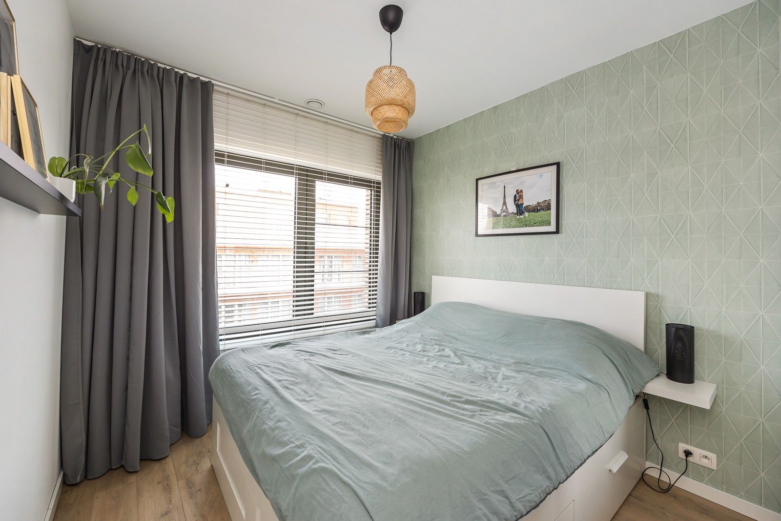 Compleet appartement met 2 slaapkamers, terras, kelder en parking. foto 6