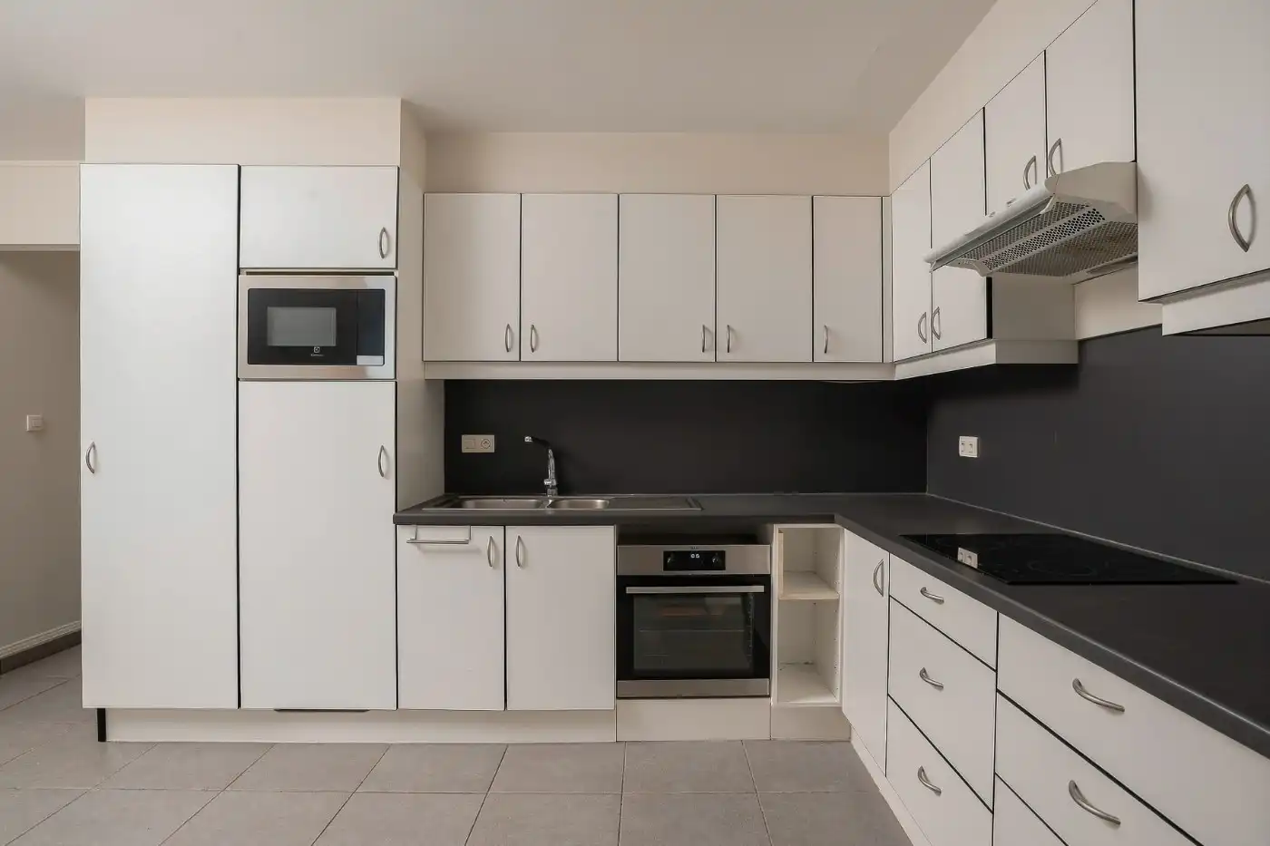 OPEN HUIZENDAG ZATERDAG 10/10 VAN 11u30 TOT 13u00 - Instapklaar duplex-app. met 2 slpk. en groot dakterras foto 9