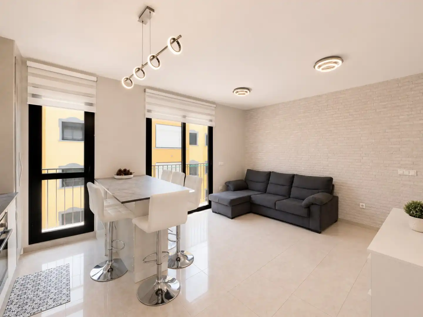 Volledig gerenoveerd appartement in El Galeón, Adeje, Rustig wonen in een woonwijk op Tenerife foto 9