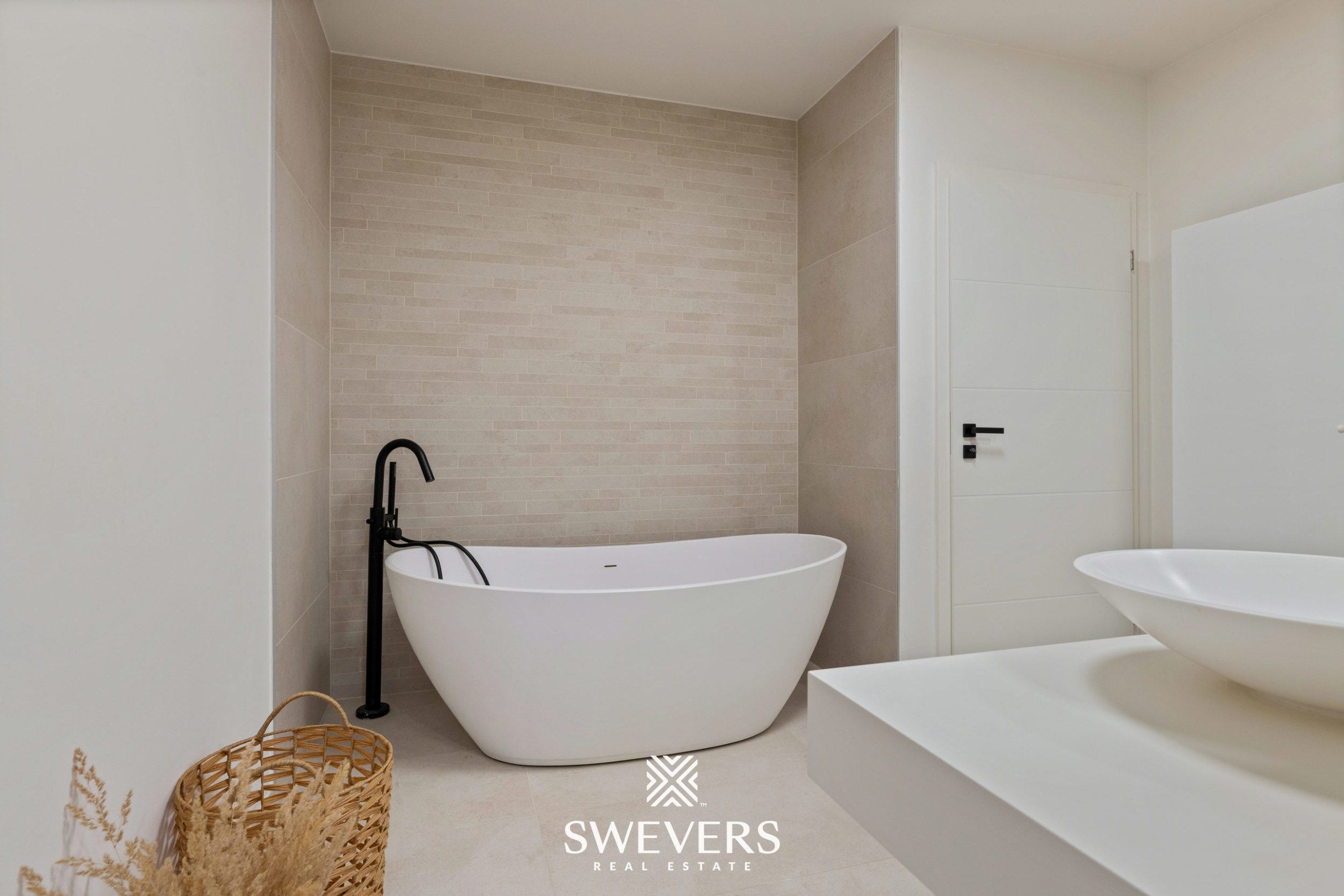 Instapklare, energiezuinige gezinswoning van 224m² te Beringen foto 24