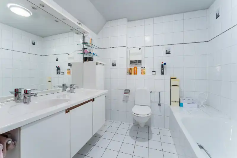 Ruim duplex dakappartement met twee slaapkamers nabij de Grote Markt foto 8