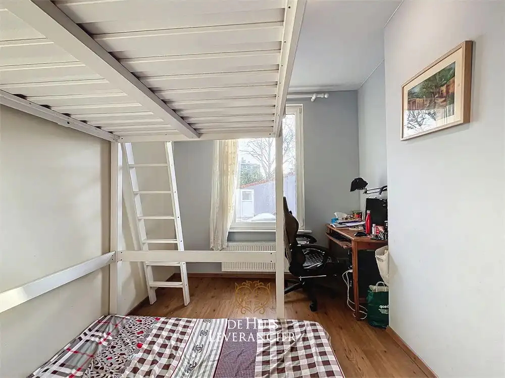 RUIME woning te koop (8 slpks, 2 badk) die ook perfect als tweewoonst kan dienen foto 27