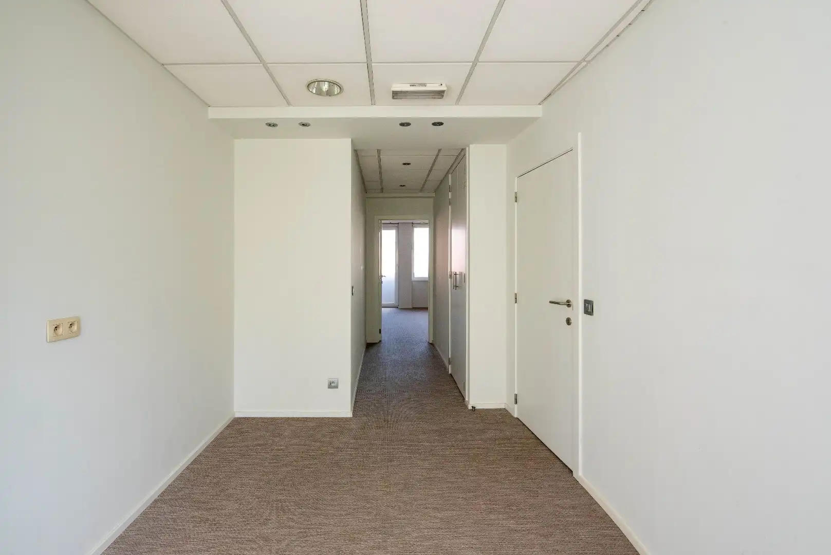 Boomsesteenweg 223 - Veelzijdige commerciële ruimtes te Wilrijk  foto 32