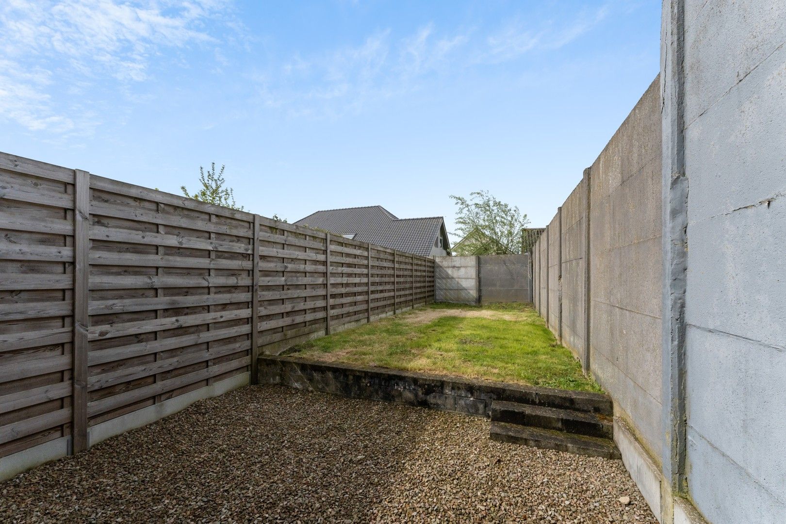 Instapklare starterswoning met 3 slaapkamers & tuin vlakbij centrum Roeselare! foto 9