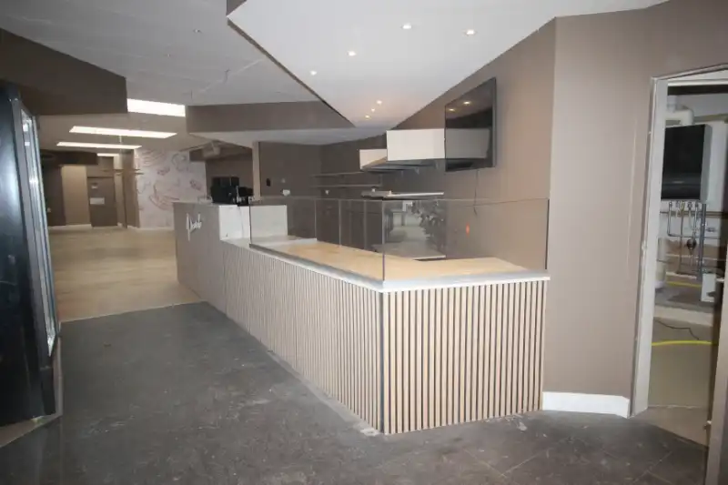 Winkel- of kantoorruimte in centrum Deinze foto 8