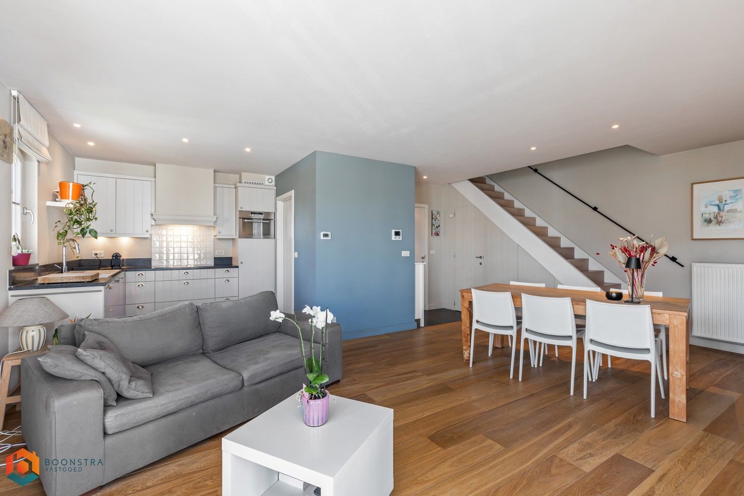 Charmant duplex-appartement met 2 slaapkamers en 2 ondergrondse parkeerplaatsen op rustige locatie in Putte foto 4