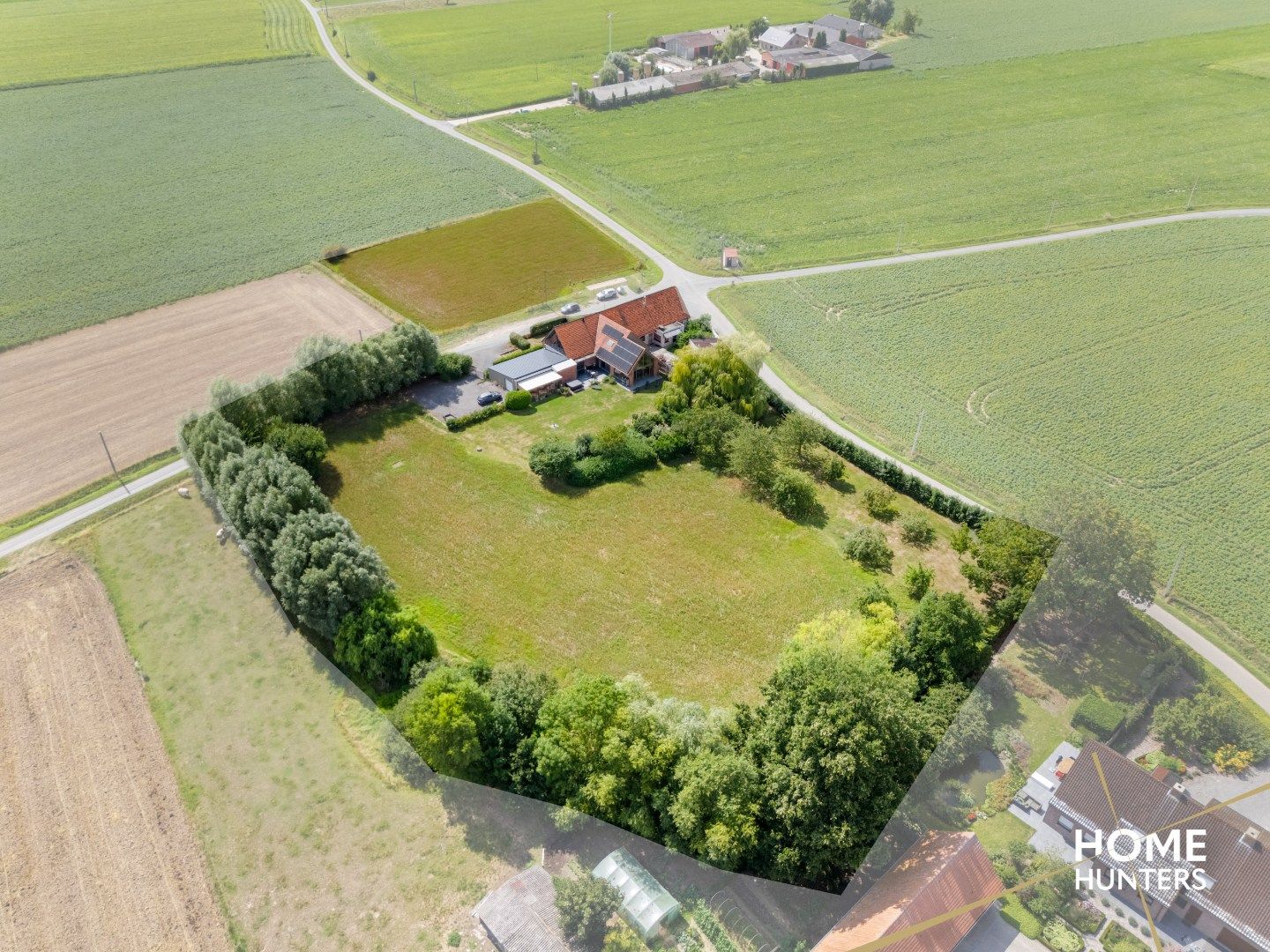 Instapklare exclusieve eigendom met historisch bijgebouw en hoogwaardige afwerking in een oase van rust en ruimte foto 3