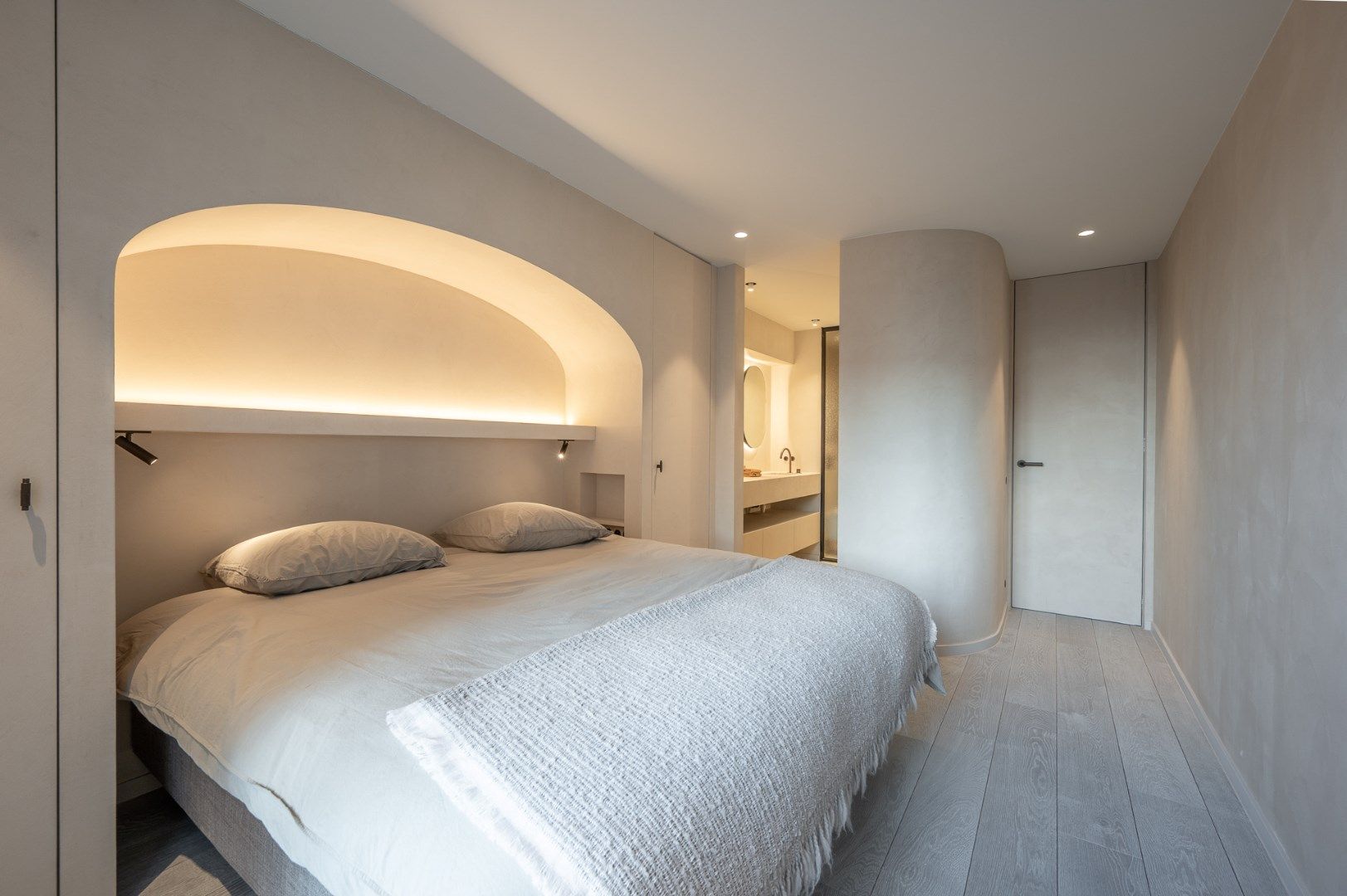 Uitzonderlijk dubbel appartement met prachtig frontaal zeezicht in het Zoute foto 16