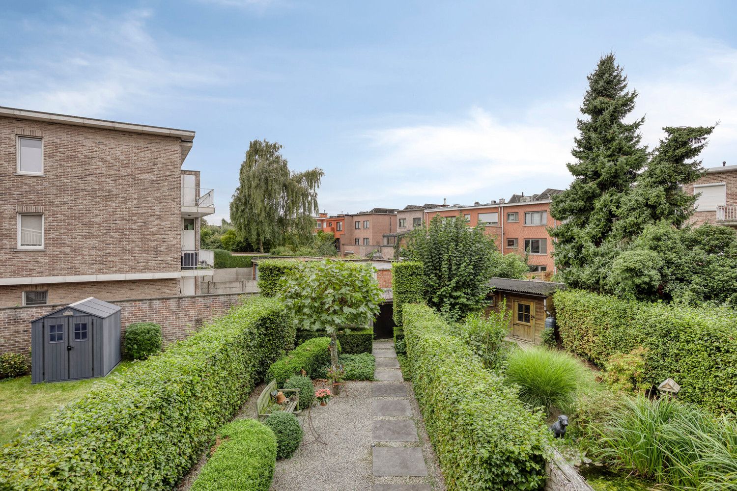Mooie bel-étagewoning met 3 slks, garage, zomerkeuken en tuin! foto 23