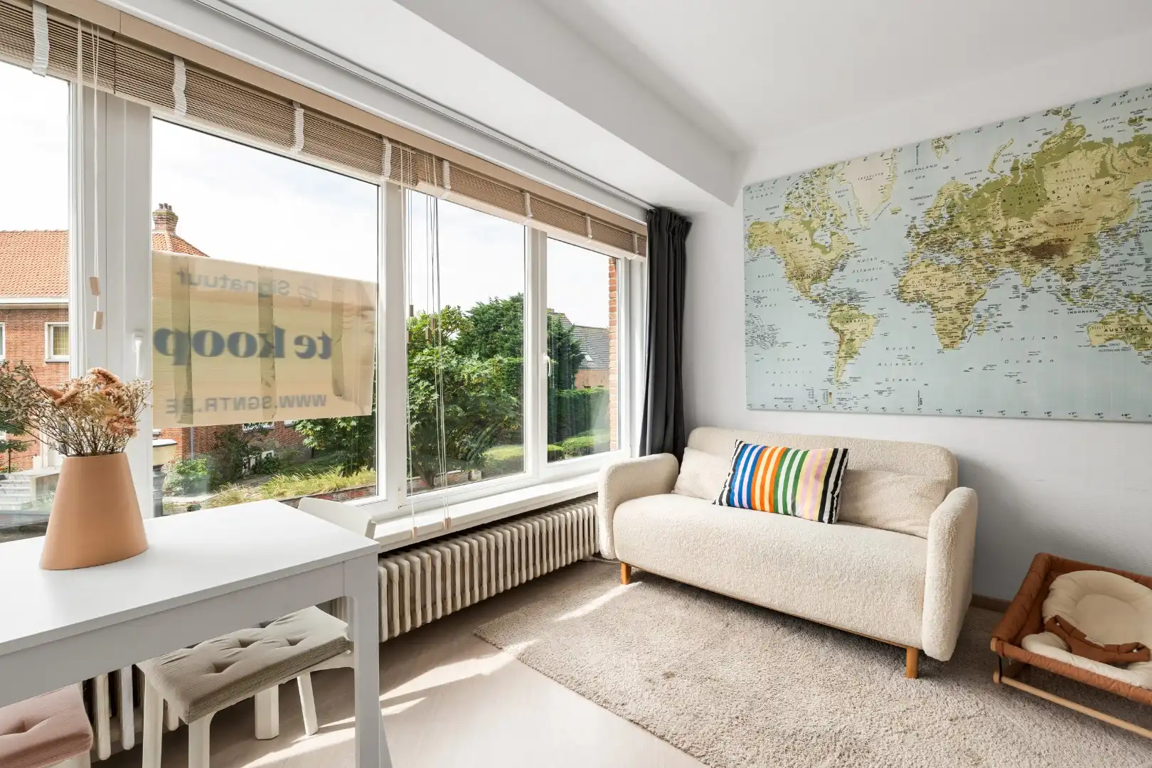 Lichtrijk en instapklaar appartement te Mariakerke met gunstig EPC-label B! foto 4