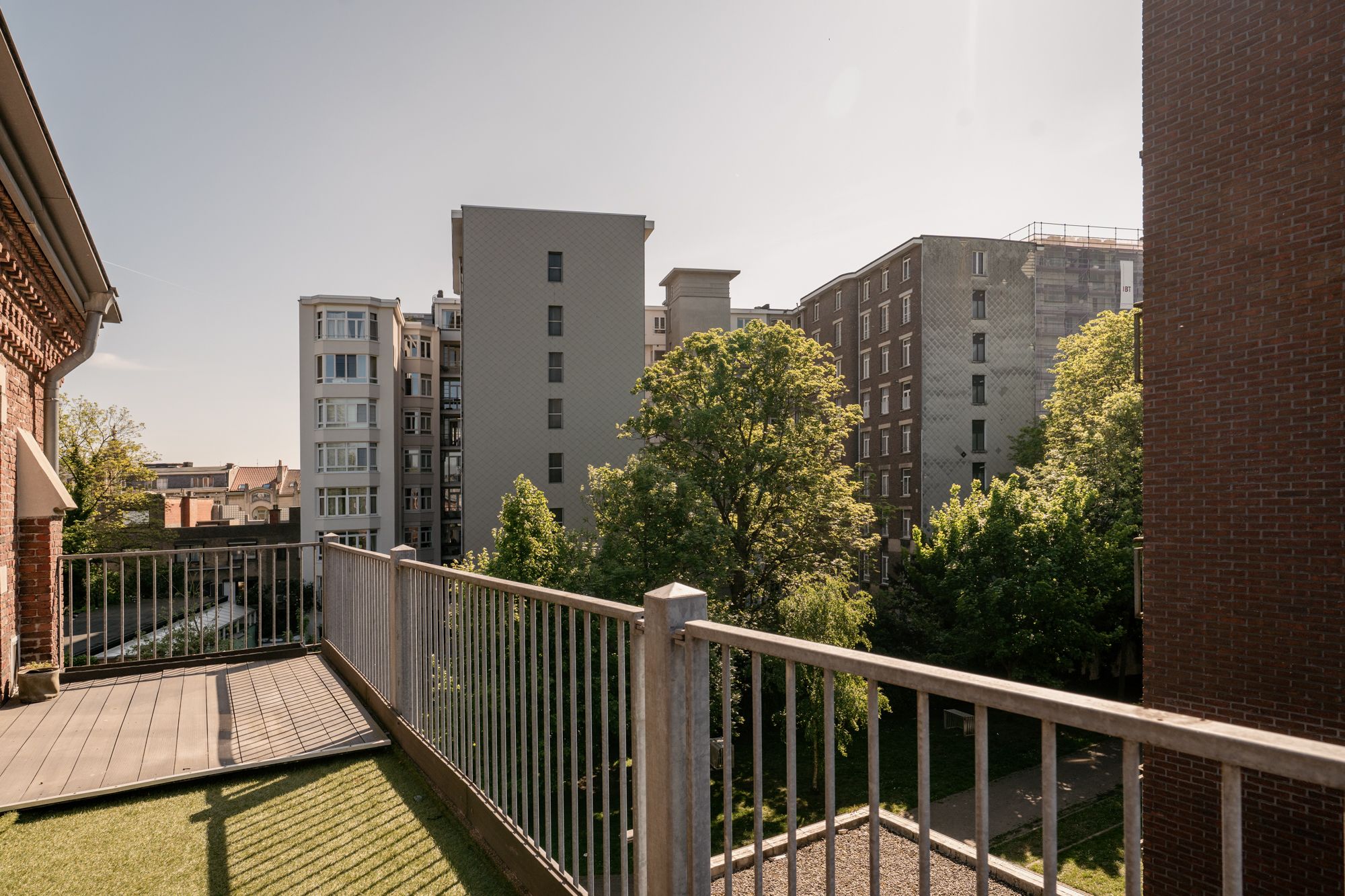 Eigen voordeur en 2 verdiepingen: appartement dat aanvoelt als een woning aan het populaire Professor Claraplein foto 18