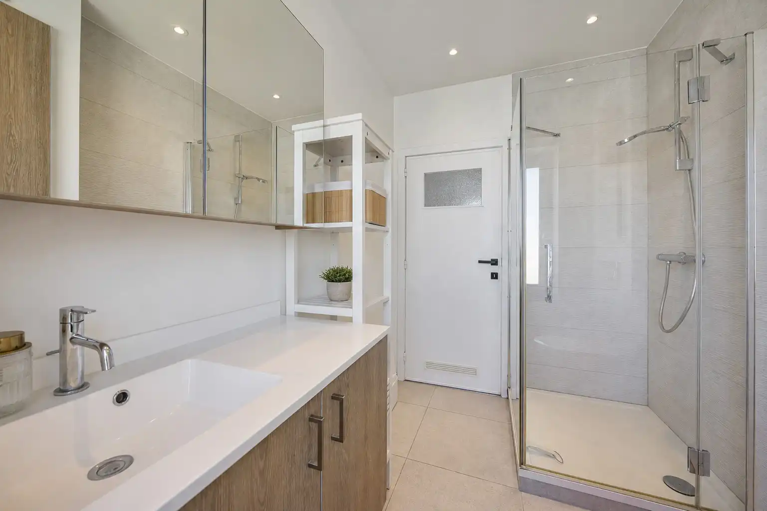 Gerenoveerde bel-etagewoning met garage, stadstuin en 235 m² woonruimte. foto 22