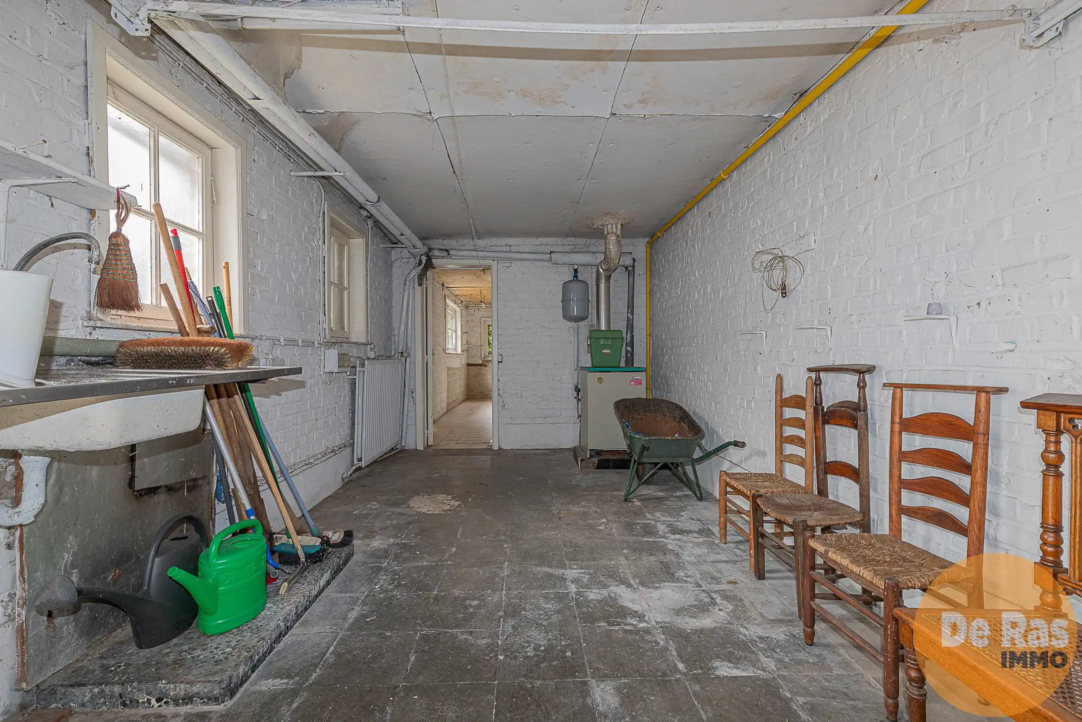 WETTEREN - Solide, te renoveren woning met 4 kamers en tuin foto 20