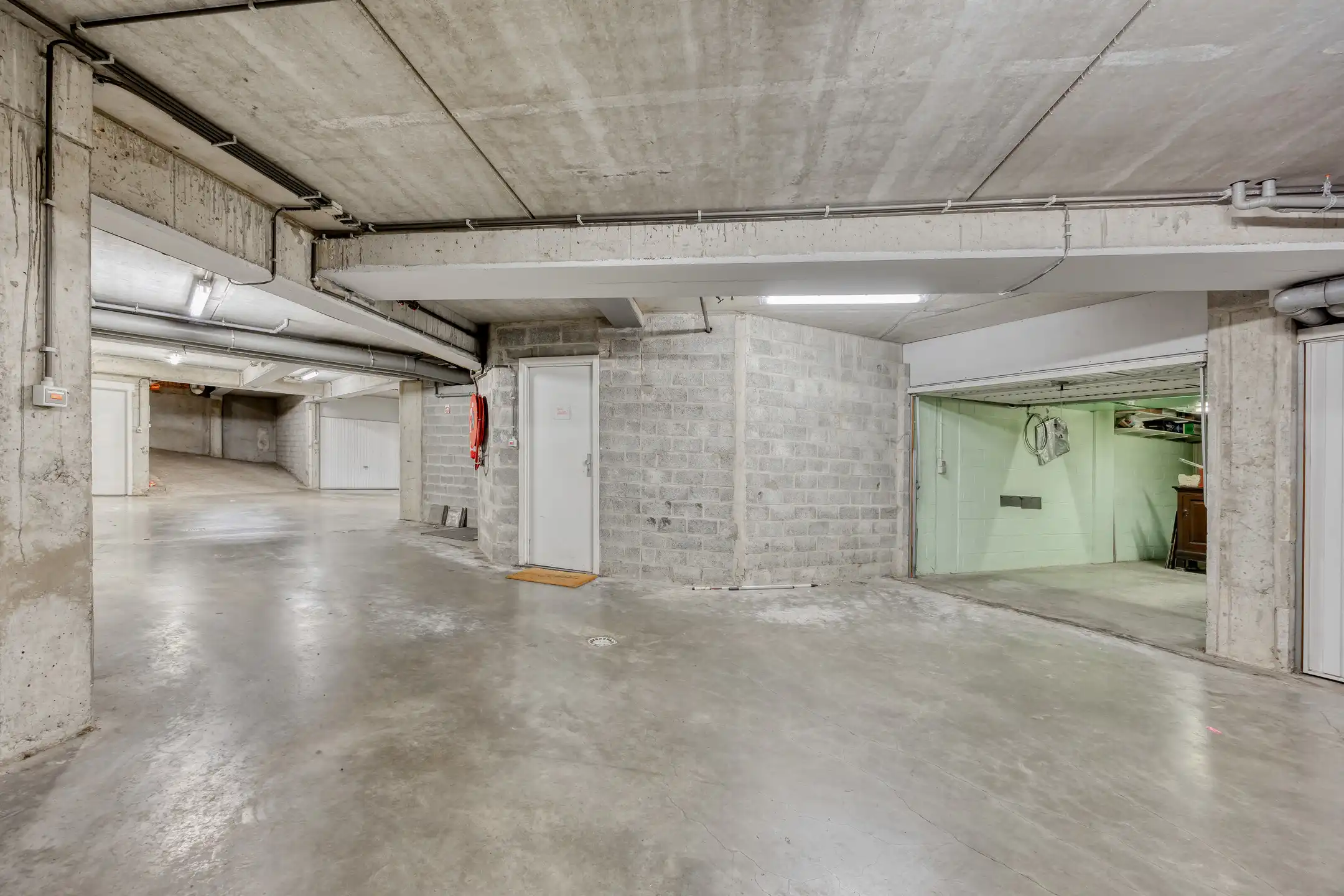 Mooi appartement op een 1v met 3 slaapkamers en terras en garage foto 21