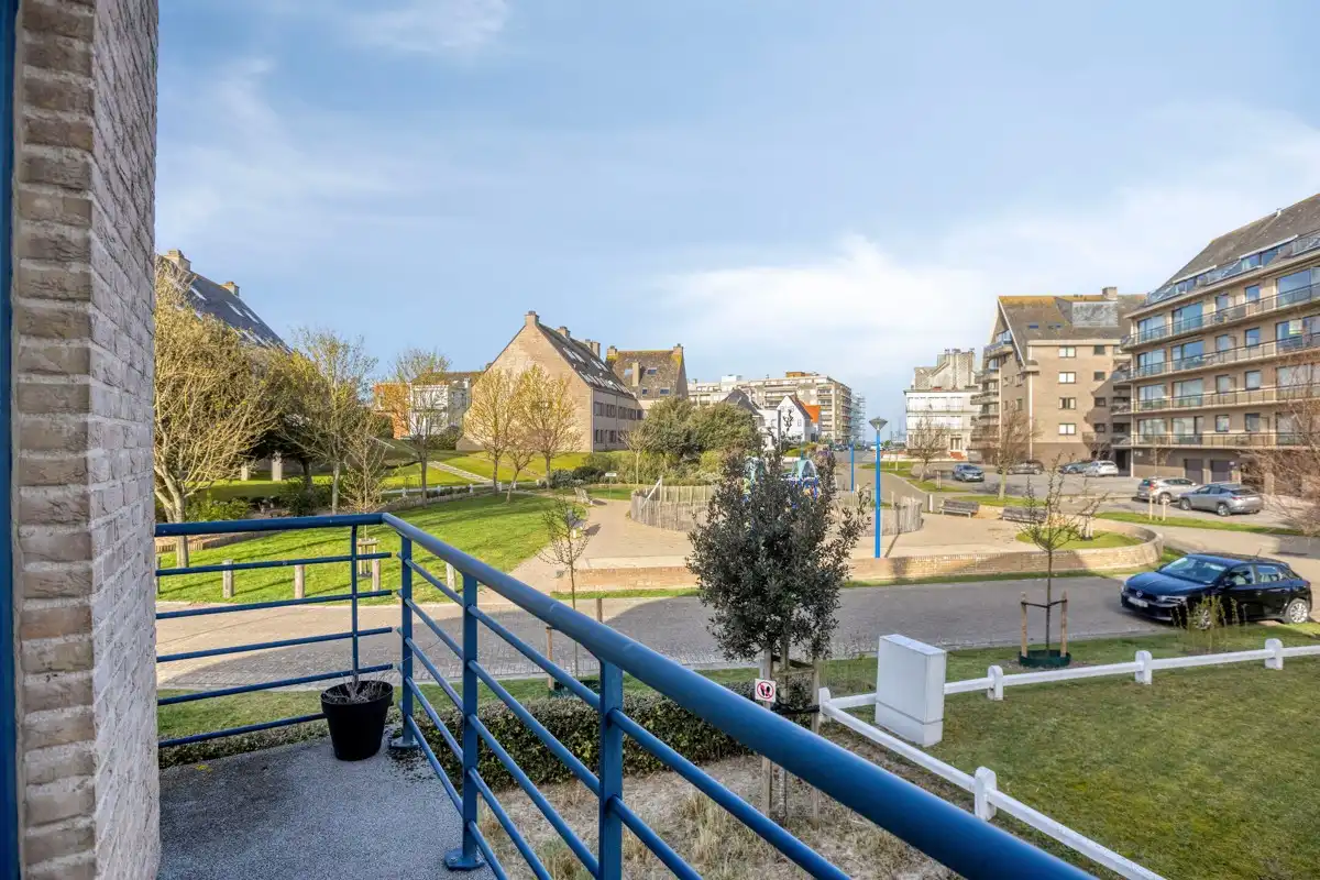 Gemeubeld hoek appartement met twee slaapkamers foto 6