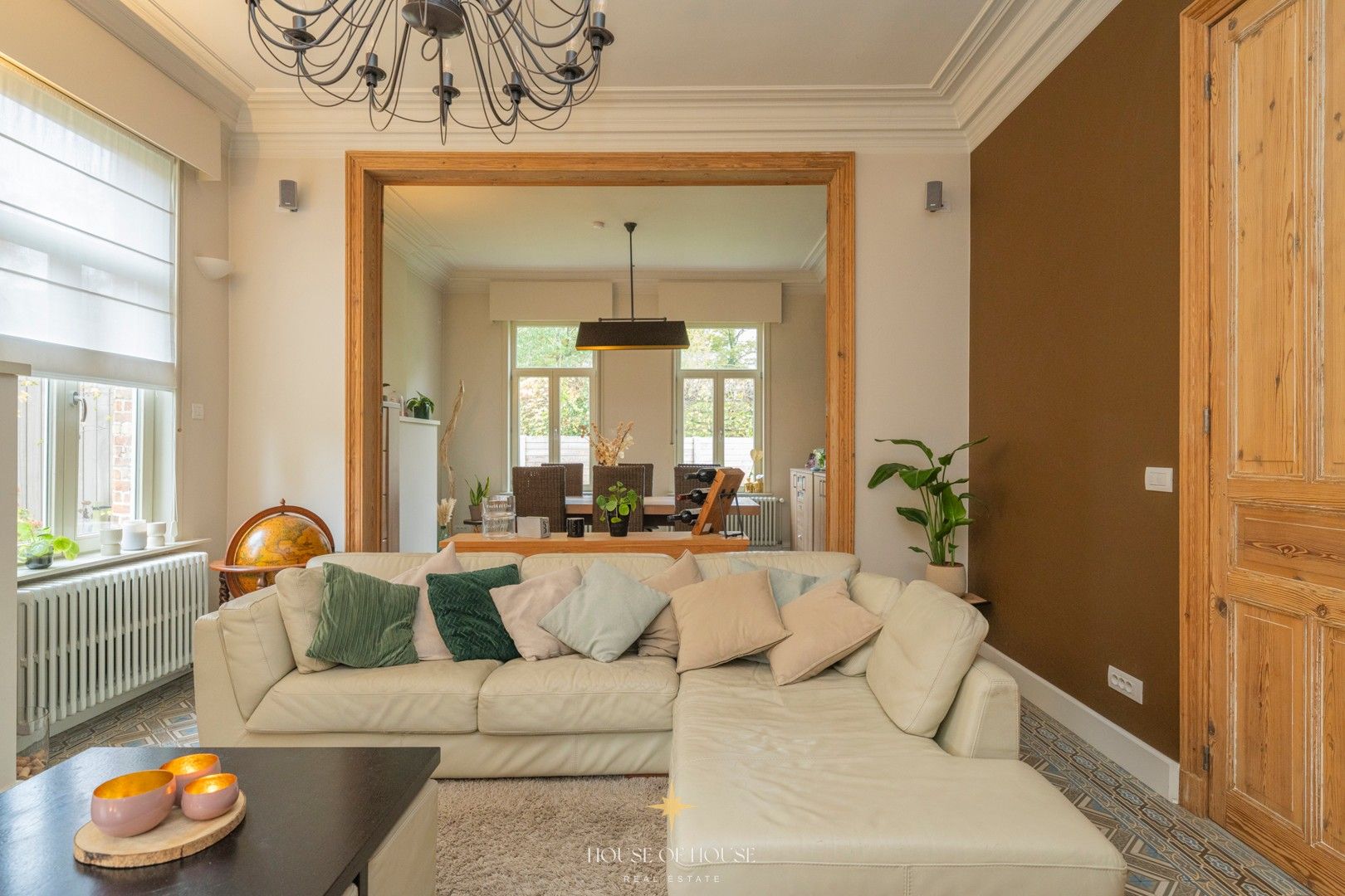 Sfeervolle pastoriewoning met uitzonderlijk potentieel zonder renovatieverplichting foto 5