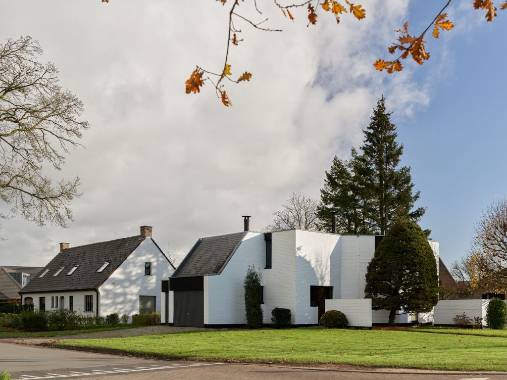 Architecturale, vrijstaande villa naar de hand van naoorlogse Modernistische architect Frans Mostmans (bj 1971). foto 25