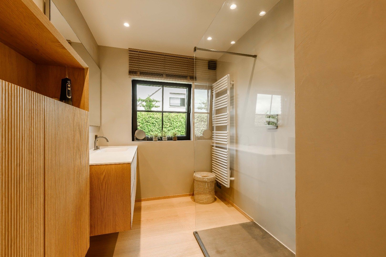 PRACHTIG GERENOVEERDE VILLA OP 616 m² | 3 SLPKS | 2 BADKAMERS foto 15