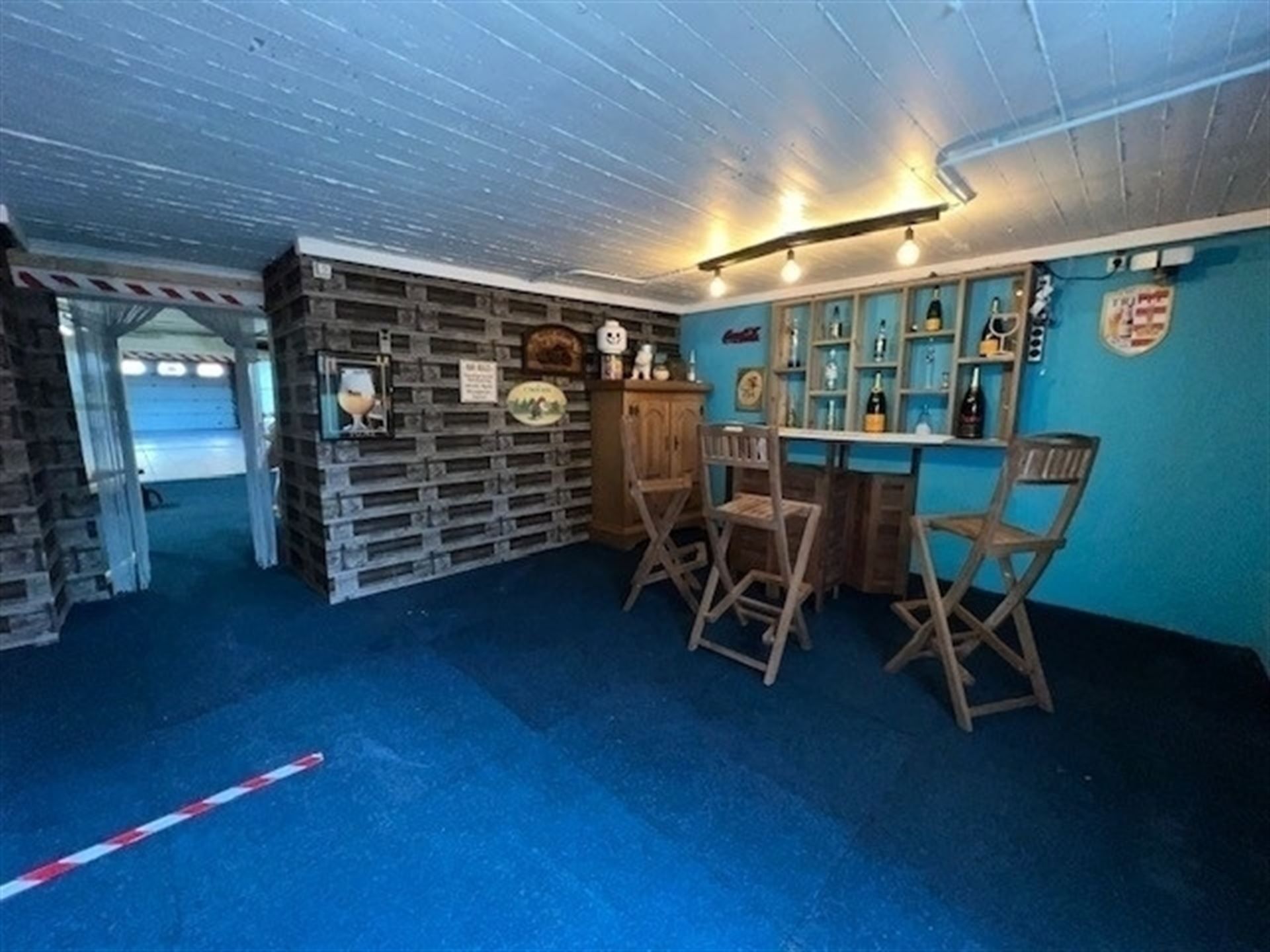 Bel-etage woning met ruime garage  en 2 badkamers! foto 6