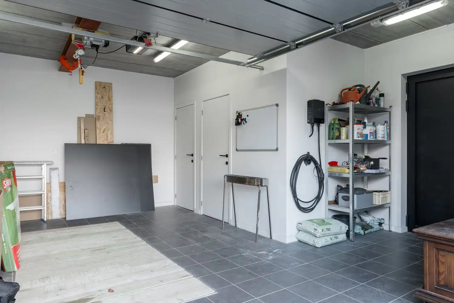 Moderne architecturale woning (2022) met 3 slaapkamers, bureau, kelder en ruime tuin te Pelt foto 38