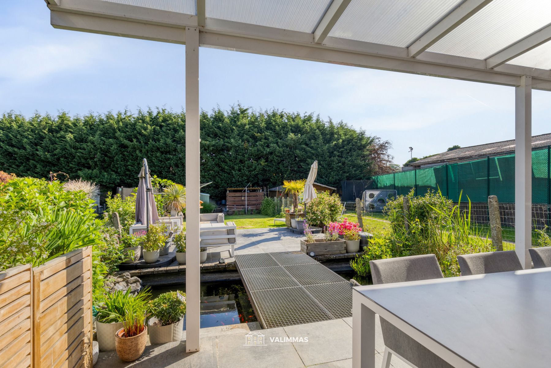 Een verzorgde, instapklare rijwoning met garage & mooie tuin foto 10