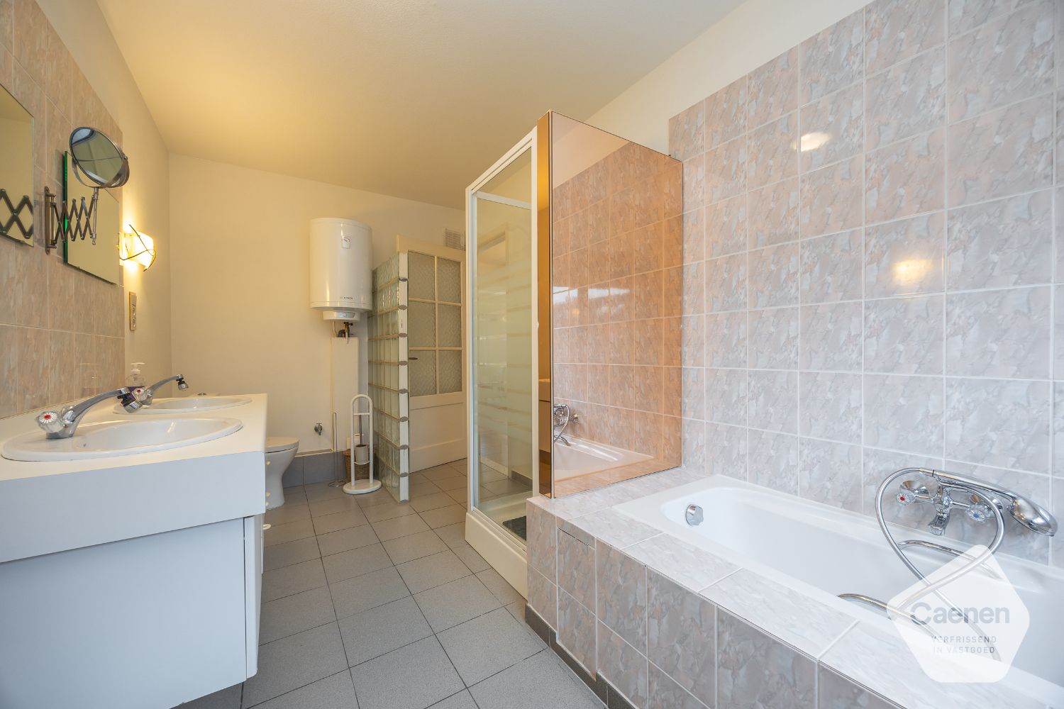 Opbrengsteigendom met 3 appartementen op toplocatie foto 34