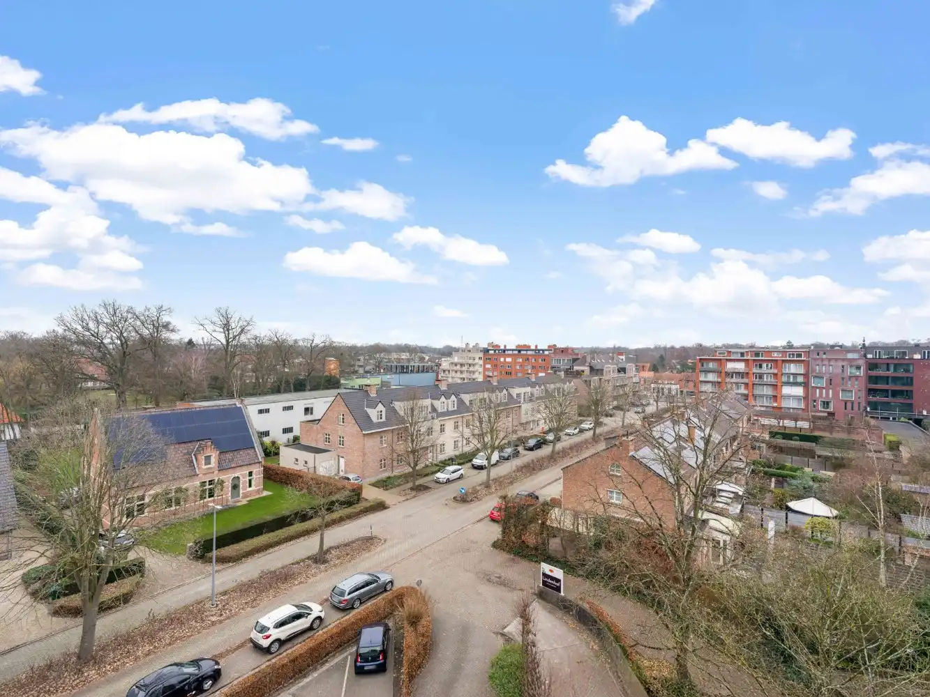 Keurige serviceflat op 5e verd. met terras foto 9