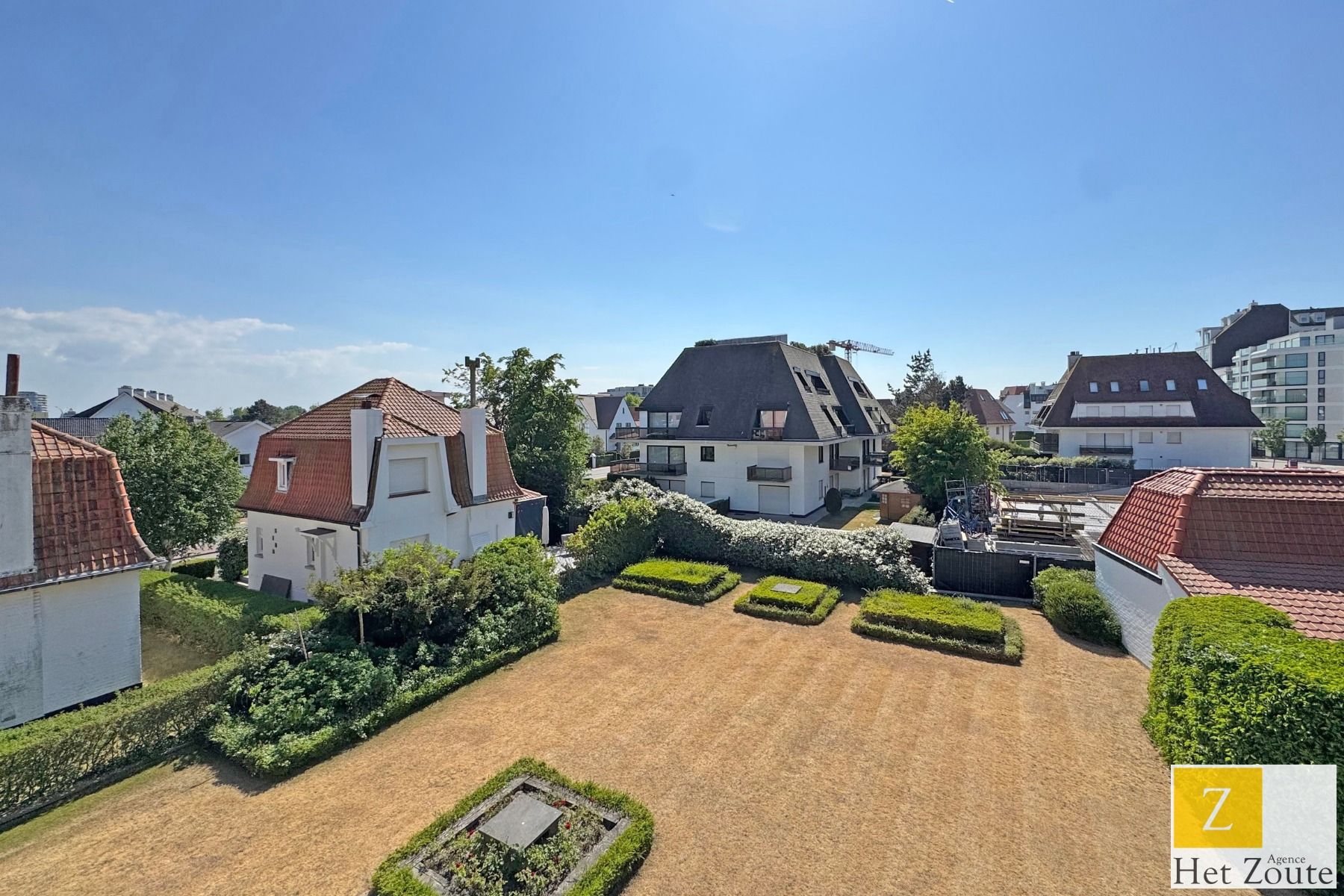 ()=>{if(producerUpdateValueVersion(node),producerAccessed(node),node.value===ERRORED)throw node.error;return node.value} Zwaluwenlaan 1/2K - 8300 Knokke-Heist