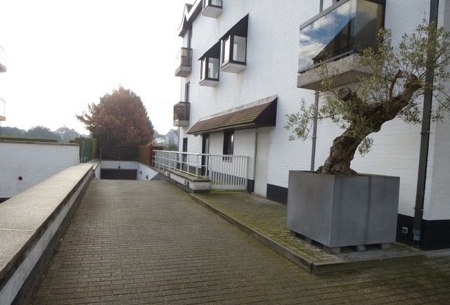 Garagebox op Toplocatie in Zoute! foto 2