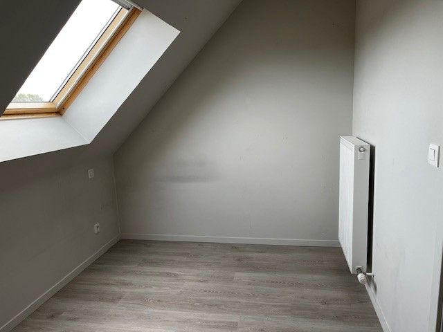 Appartement met 2 slaapkamers, autostaanplaats en grote berging foto 7