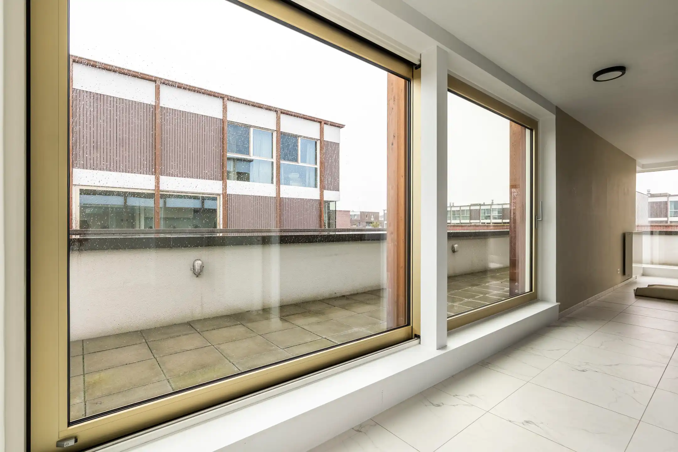 Fantastische duplex met 3 slaapkamers en ruim zonneterras foto 5