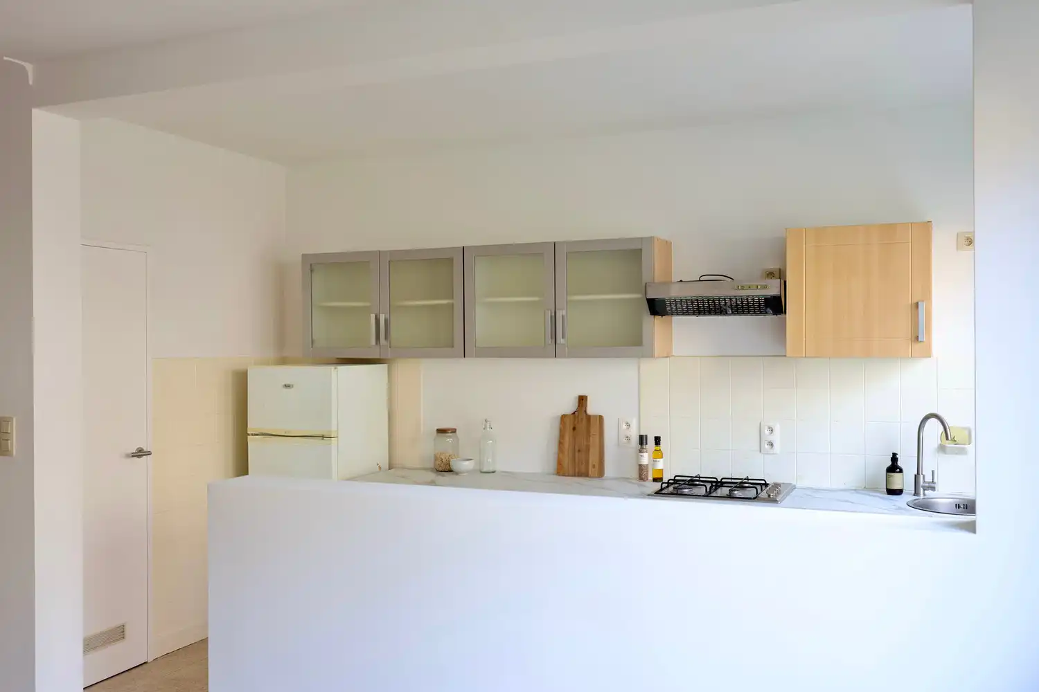 Instapklaar appartement met 2 ruime slks, tuin en parking! foto 24