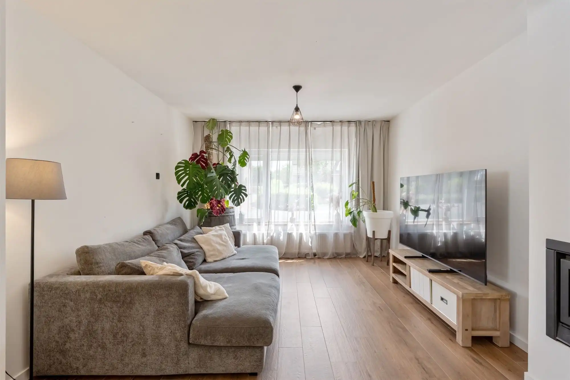 Gerenoveerde halfvrijstaande woning op perceel van 5a 57ca te Neeroeteren foto 4