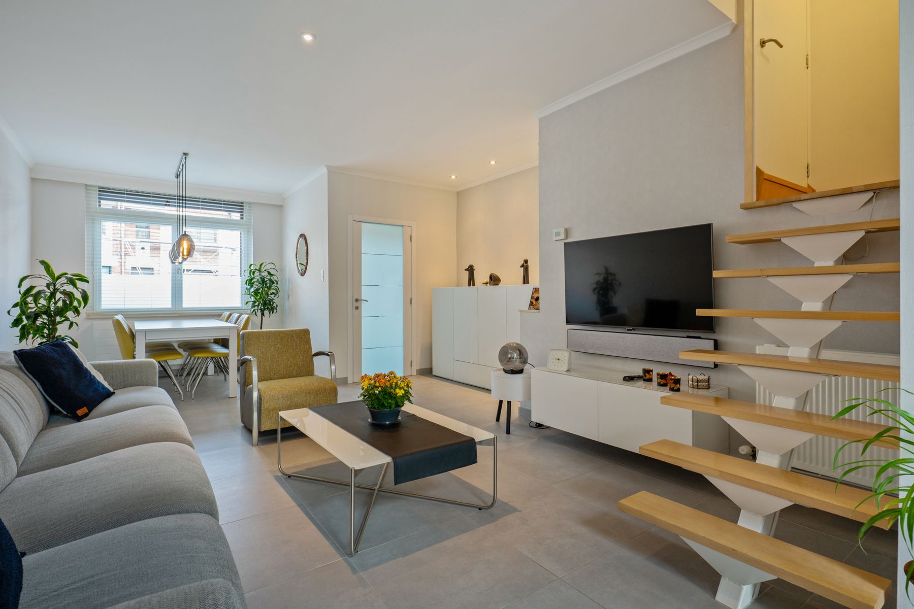 Gerenoveerde woning in een topbuurt foto 2