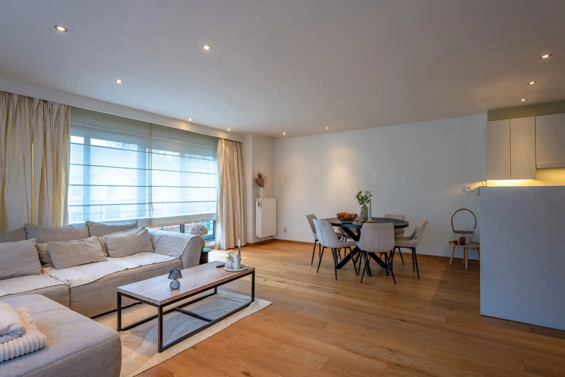 Hoekappartement met garagebox en staanplaats. foto 4
