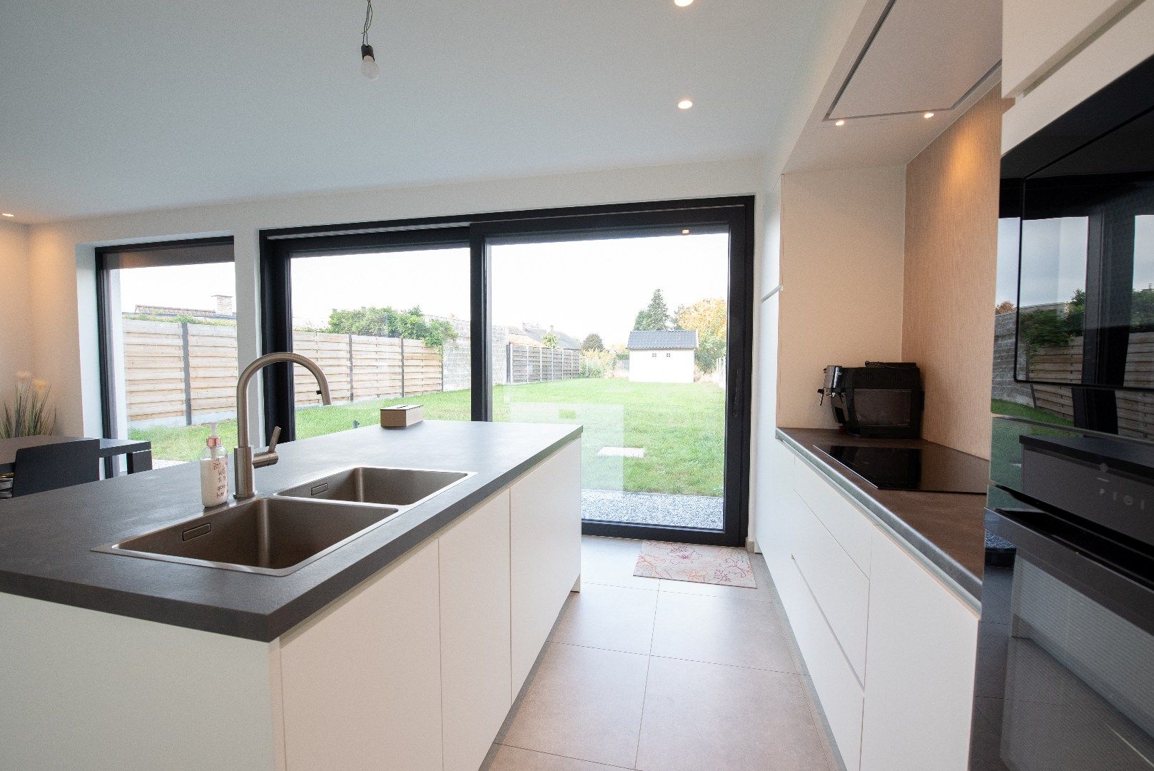 Volledig instapklare woning met 3 slaapkamers en leuke tuin in Zulte foto 7