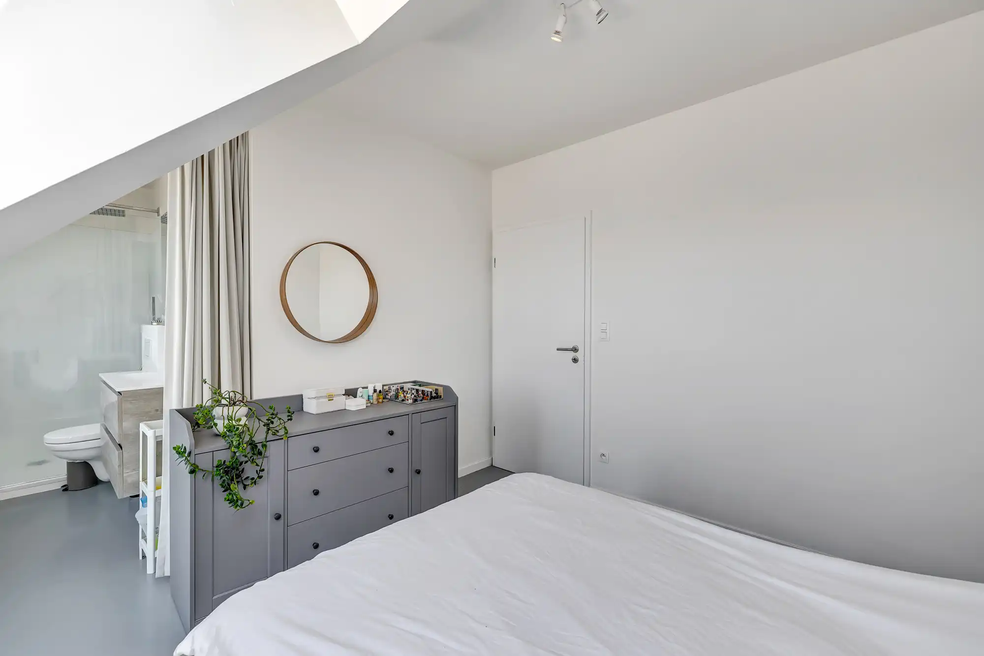 Gerenoveerd penthouse met 2 ruime terrassen in centrum foto 11