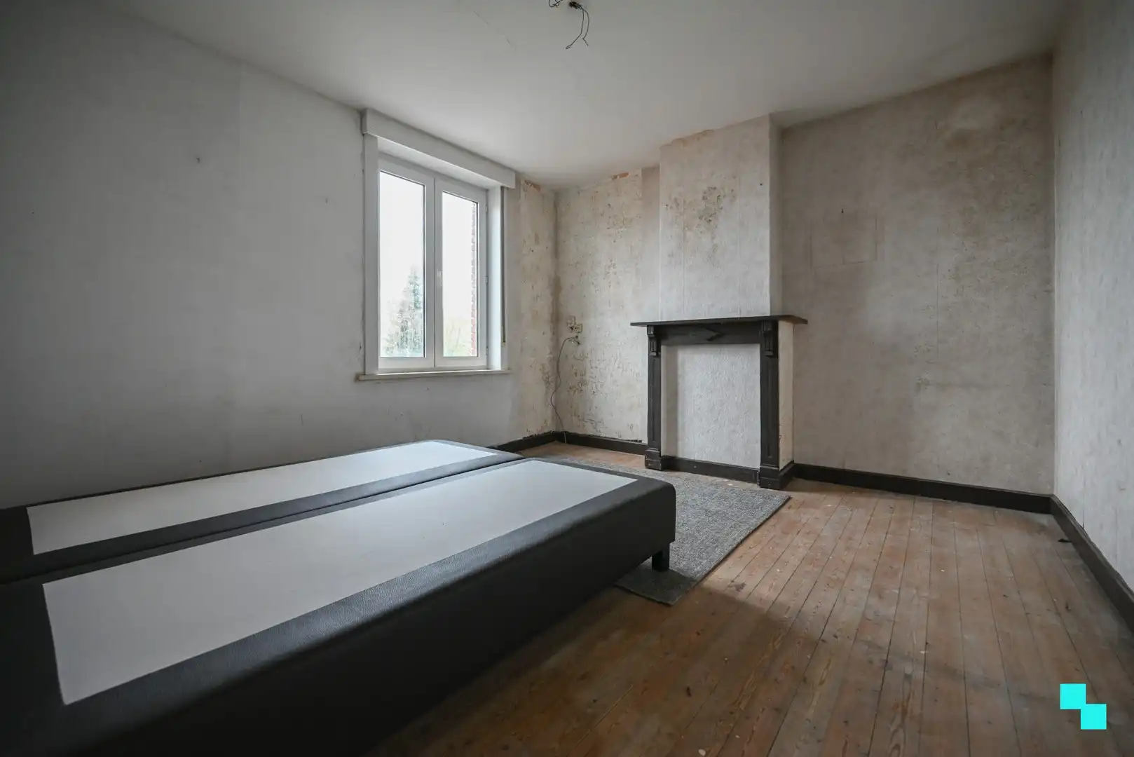 Te renoveren gezinswoning met ruime opslagruimte/garage foto 26