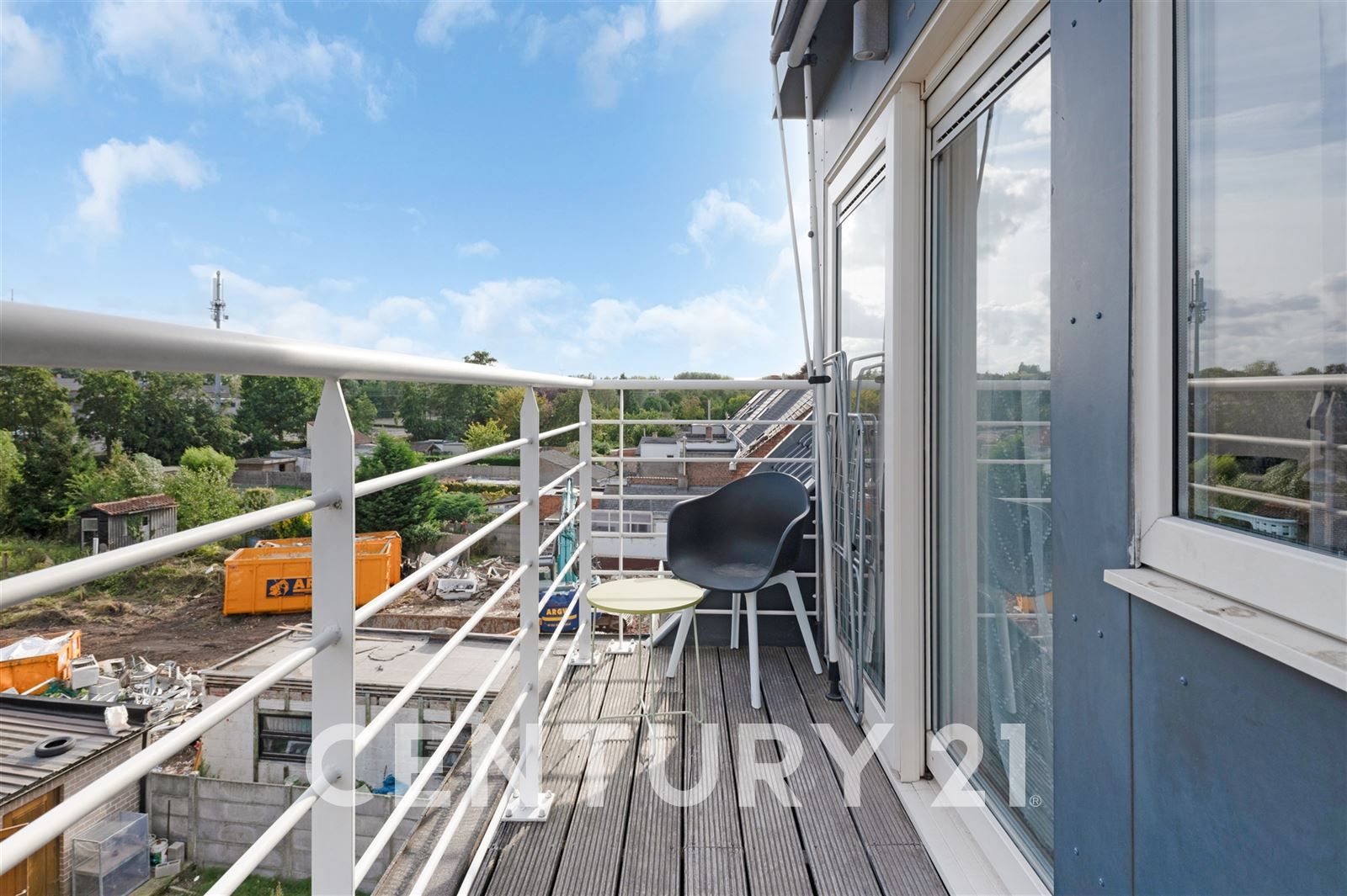 Instapklaar duplexappartement op toplocatie te Wetteren! foto 8