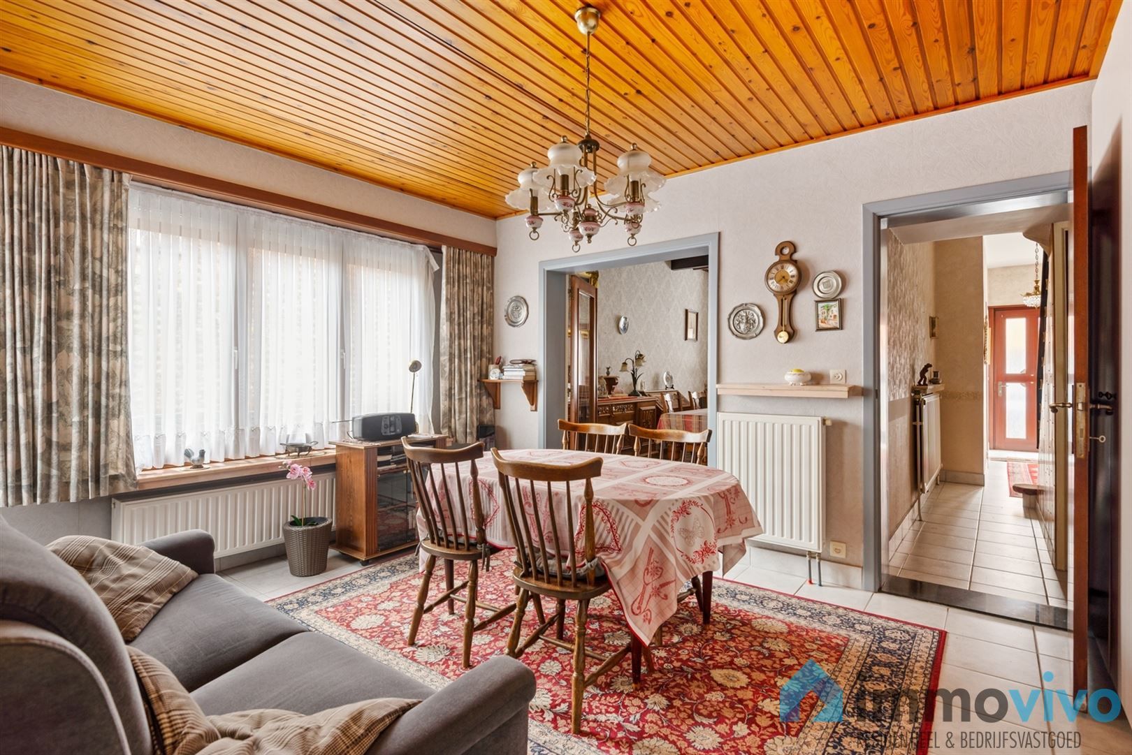 Leuke woning met renovatiepotentieel nabij het centrum foto 11