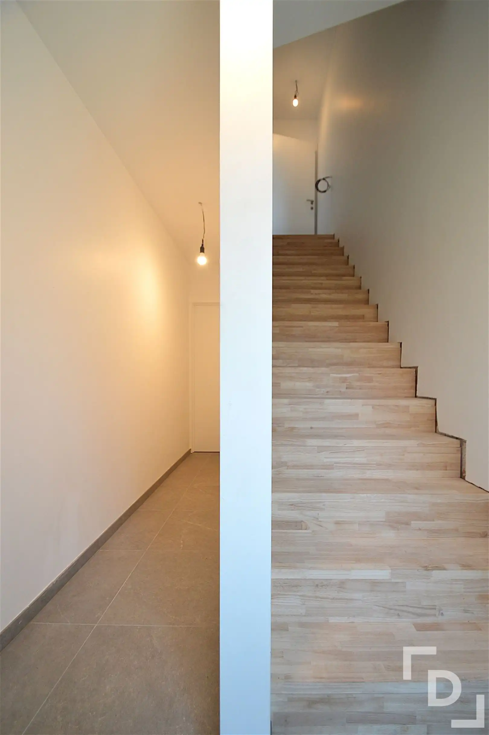 Modern en energiezuinige nieuwbouwwoning in centrum Ieper. foto 17