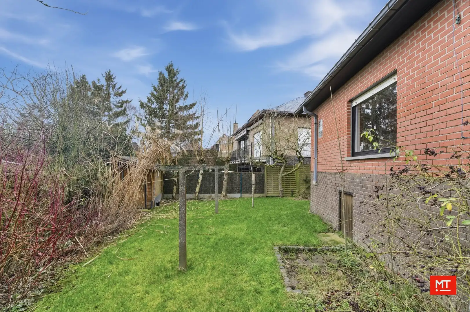 Ruime alleenstaande woning te koop op een rustige locatie te Beselare foto 16