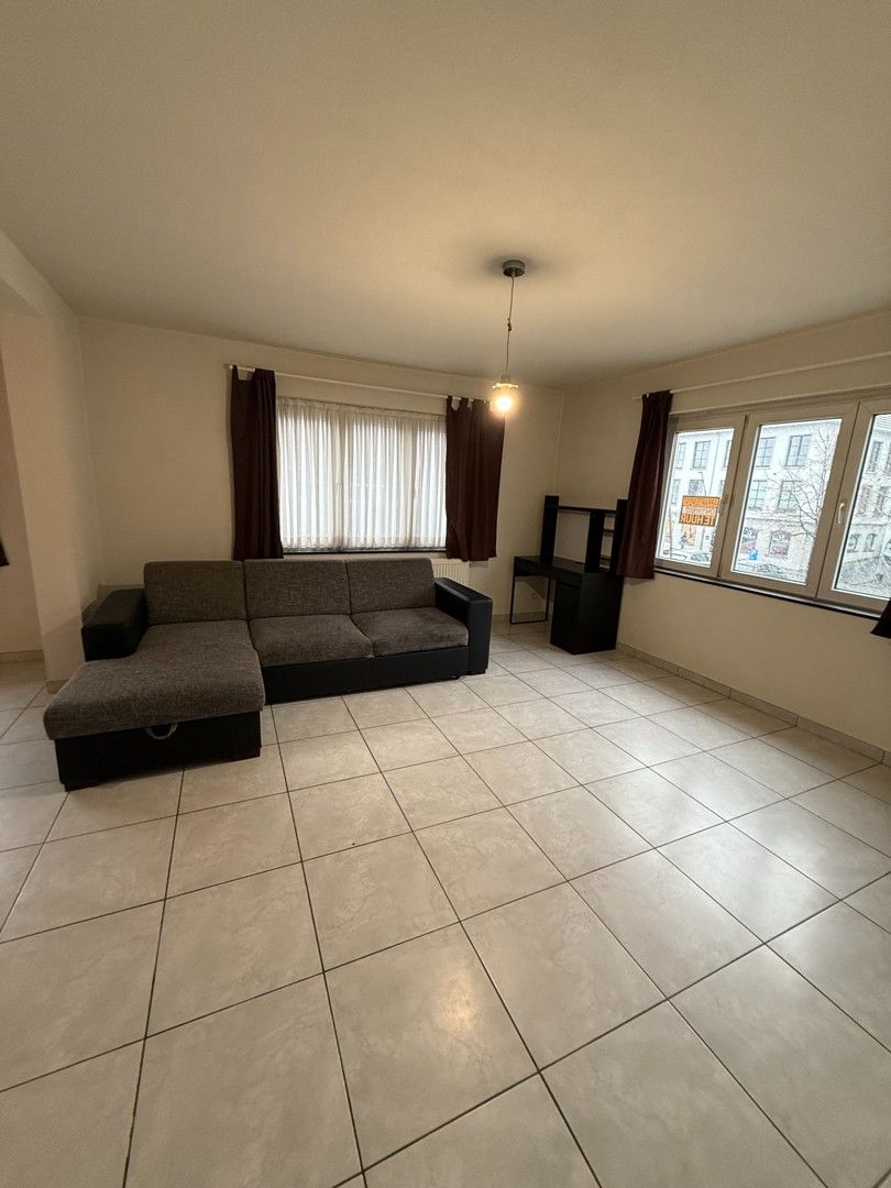 Instapklaar appartement met 1 slaapkamer pal in het centrum van Diepenbeek. foto 6