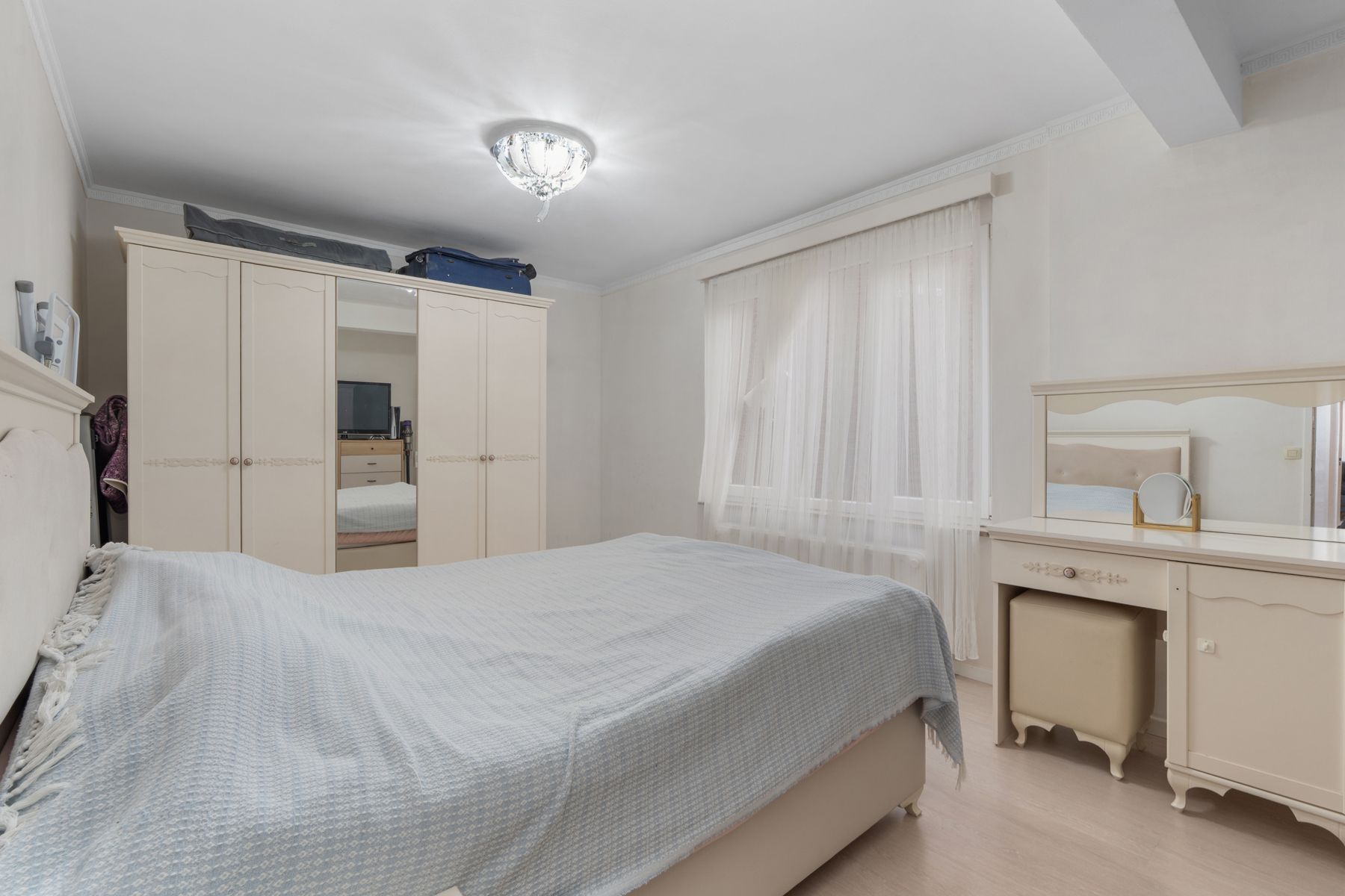 Instapklaar appartement met 2 slaapkamers nabij Tour & Taxis foto 7